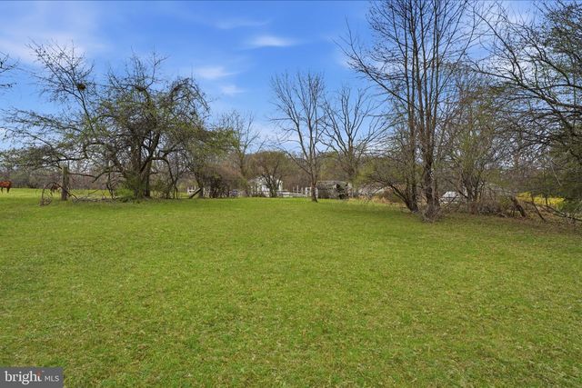 34 AQUEDUCT RD, Washington Crossing, PA 18977