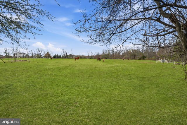 34 AQUEDUCT RD, Washington Crossing, PA 18977