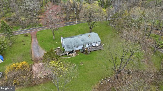 34 AQUEDUCT RD, Washington Crossing, PA 18977