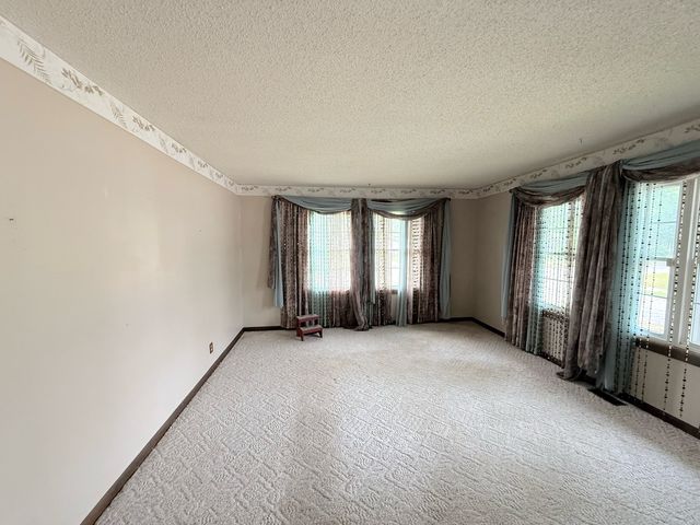 1401 E St Louis Street, West Frankfort, IL 62896