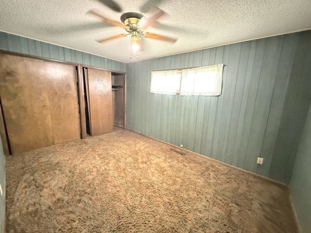 1401 E St Louis Street, West Frankfort, IL 62896