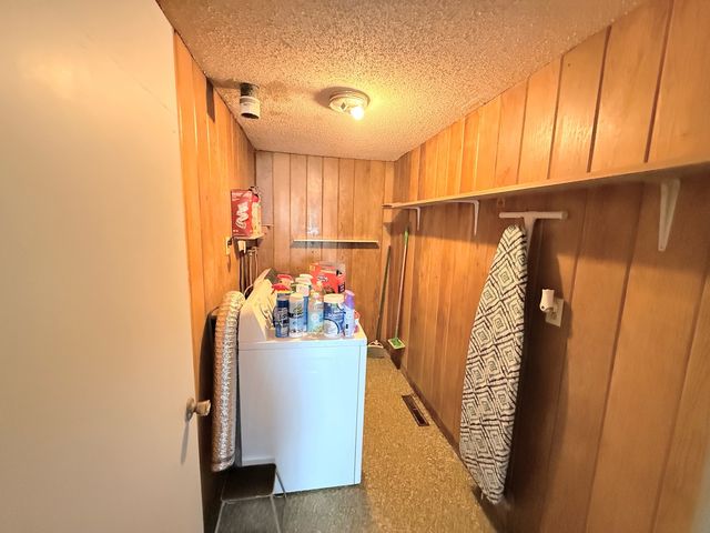 1401 E St Louis Street, West Frankfort, IL 62896
