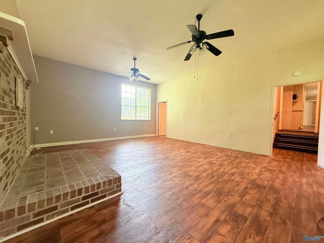 90 Bayside Lane, Arab, AL 35016
