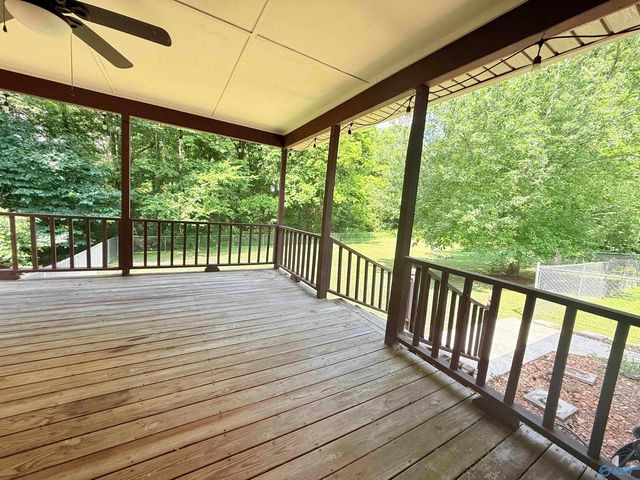 90 Bayside Lane, Arab, AL 35016