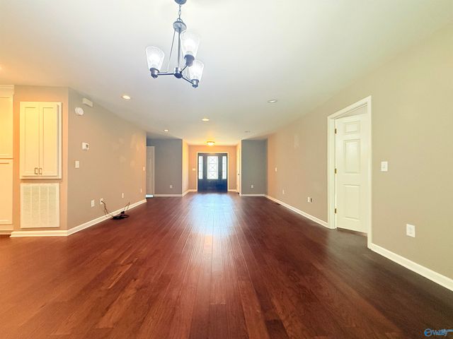 90 Bayside Lane, Arab, AL 35016