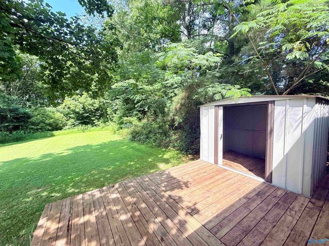 90 Bayside Lane, Arab, AL 35016