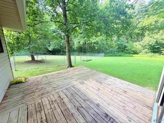 90 Bayside Lane, Arab, AL 35016