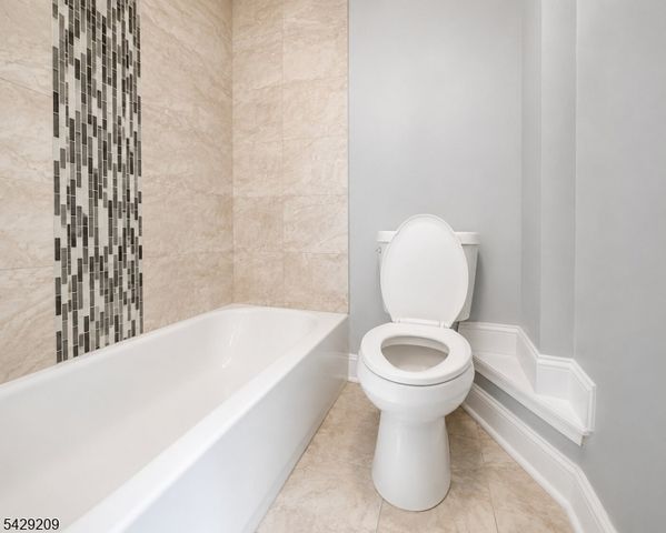 57 Highland St, Paterson City, NJ 07524