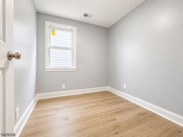 57 Highland St, Paterson City, NJ 07524