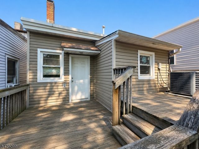 57 Highland St, Paterson City, NJ 07524
