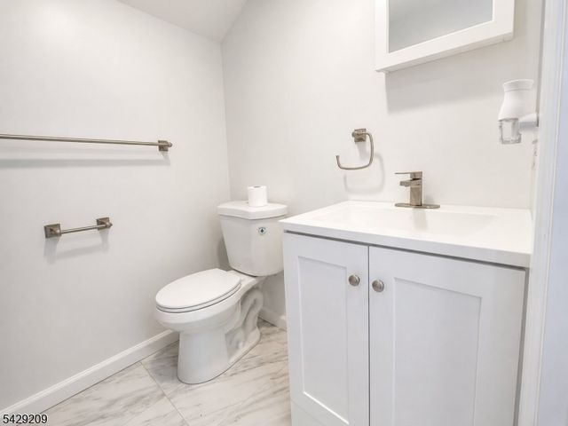 57 Highland St, Paterson City, NJ 07524