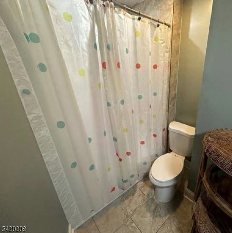 57 Highland St, Paterson City, NJ 07524