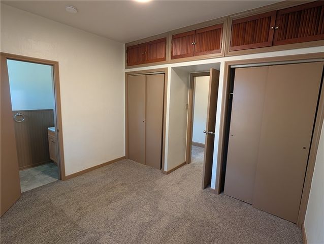 520 W Pike St, Meadowlands, PA 15347