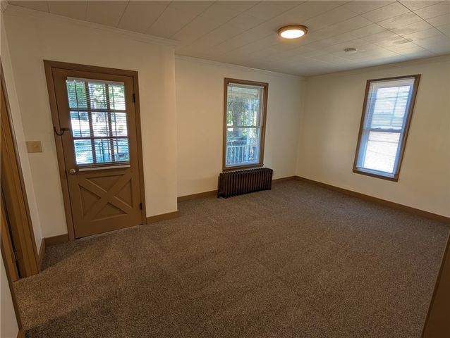 520 W Pike St, Meadowlands, PA 15347