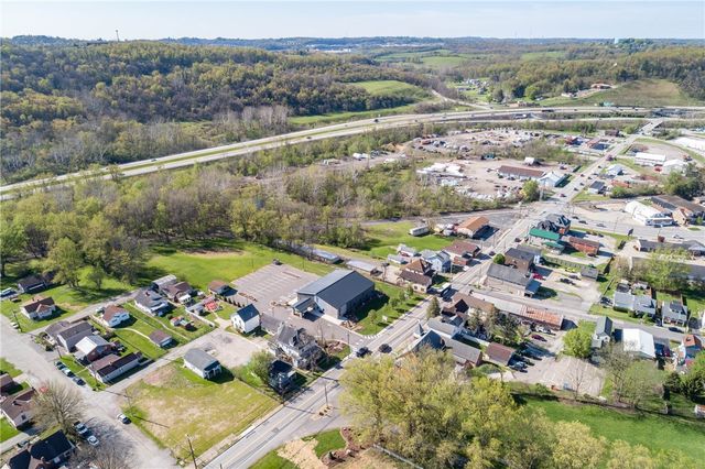 520 W Pike St, Meadowlands, PA 15347