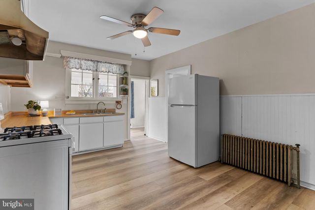 425 FAIRVIEW AVE, Enola, PA 17025