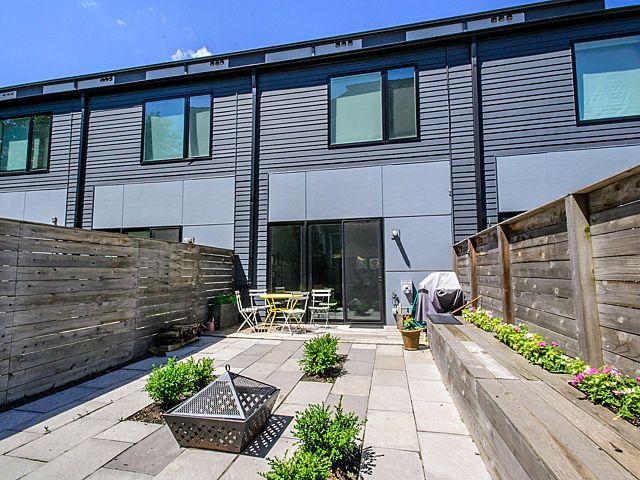 2803 W Shakespeare Avenue, Chicago, IL 60647