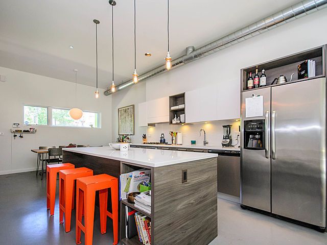 2803 W Shakespeare Avenue, Chicago, IL 60647