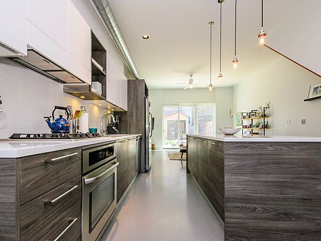 2803 W Shakespeare Avenue, Chicago, IL 60647