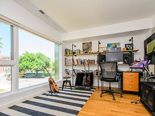 2803 W Shakespeare Avenue, Chicago, IL 60647