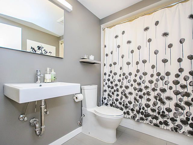 2803 W Shakespeare Avenue, Chicago, IL 60647