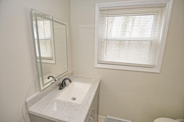 624 Forest Park Drive, Newburgh, IN 47630