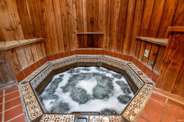 624 Forest Park Drive, Newburgh, IN 47630