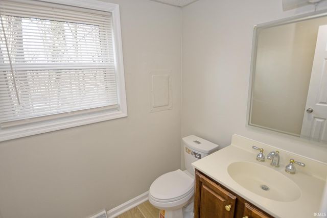 624 Forest Park Drive, Newburgh, IN 47630