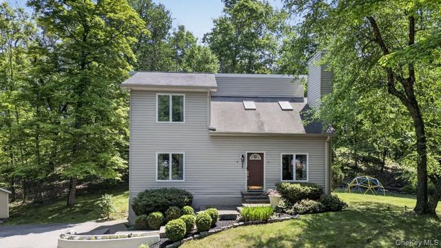 305 Oak Lane, Newburgh, NY 12550