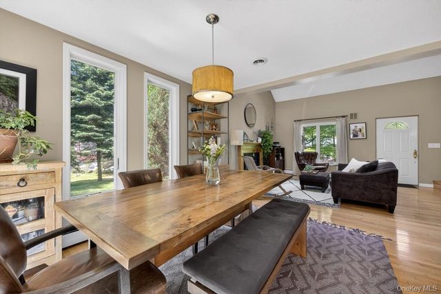 305 Oak Lane, Newburgh, NY 12550
