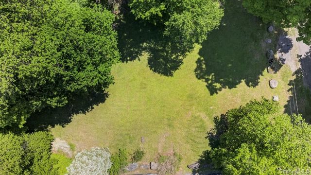 305 Oak Lane, Newburgh, NY 12550