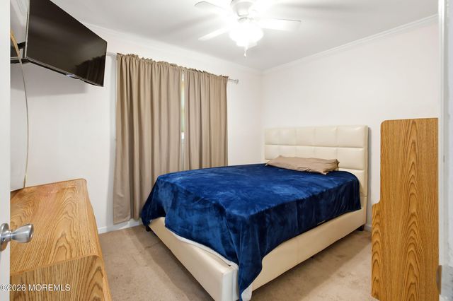 17 Knoll Terrace, Hazlet, NJ 07730