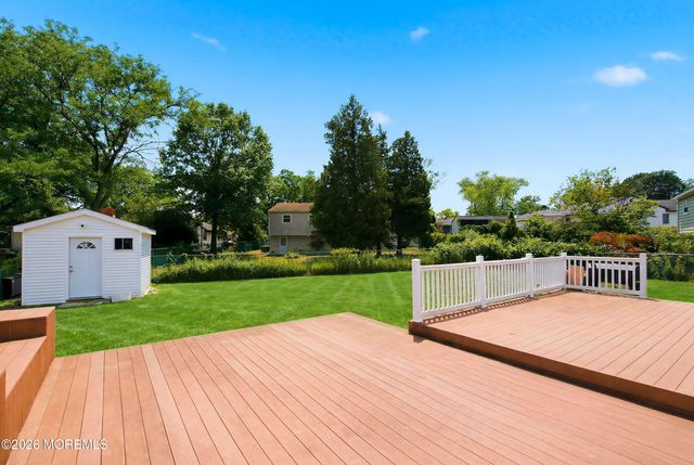 17 Knoll Terrace, Hazlet, NJ 07730