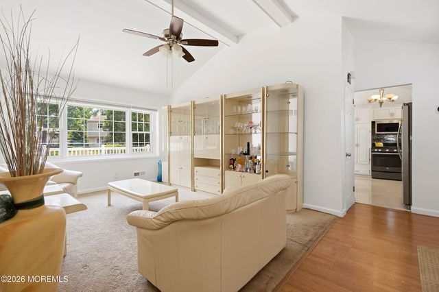 17 Knoll Terrace, Hazlet, NJ 07730