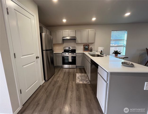 221 NE Belfair Station Drive, Belfair, WA 98528