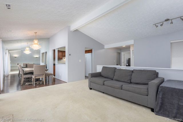 24285 Evergreen Road, Southfield, MI 48075