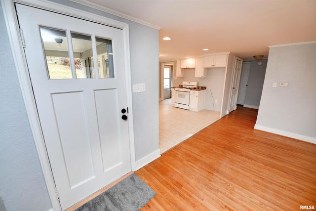 111 GARDNER Avenue, East Peoria, IL 61611