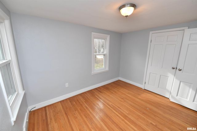 111 GARDNER Avenue, East Peoria, IL 61611