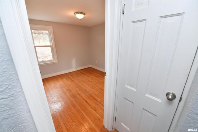 111 GARDNER Avenue, East Peoria, IL 61611