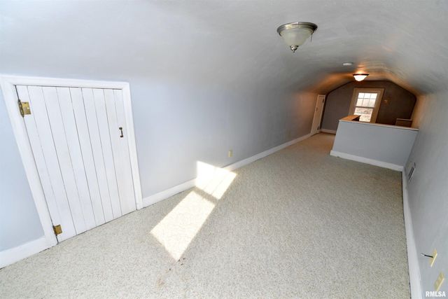 111 GARDNER Avenue, East Peoria, IL 61611