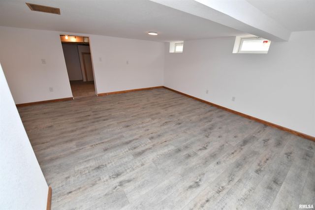 111 GARDNER Avenue, East Peoria, IL 61611