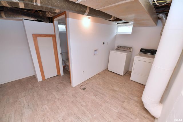 111 GARDNER Avenue, East Peoria, IL 61611