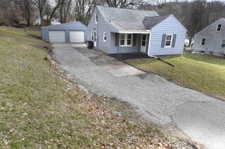 111 GARDNER Avenue, East Peoria, IL 61611