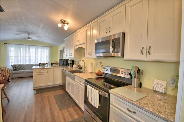 251 PATTERSON ROAD B26, Haines City, FL 33844