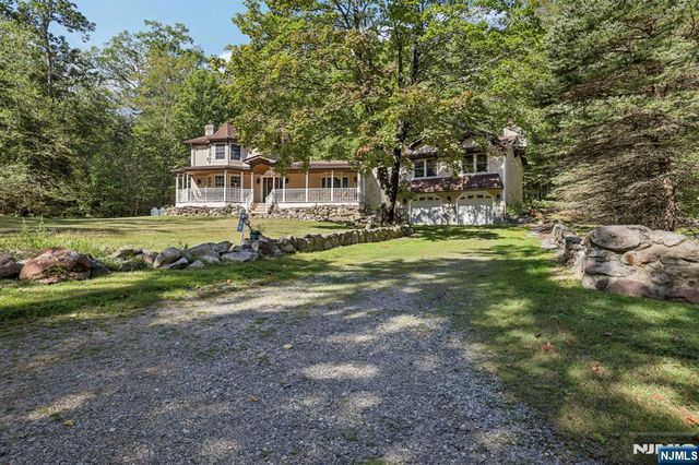 921 Tulip Trail, Newton, NJ 07860