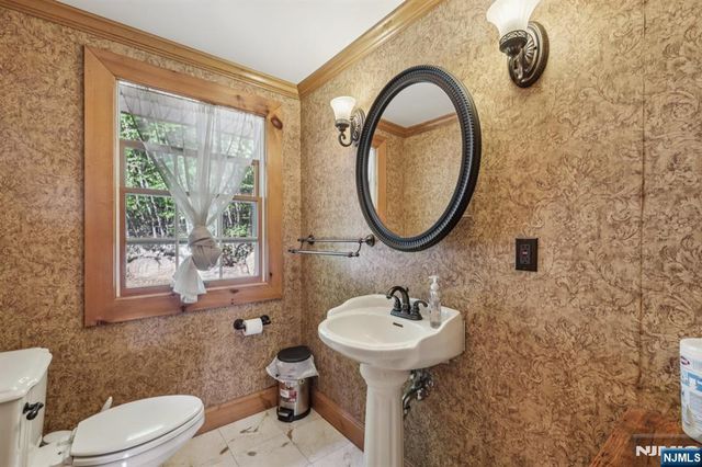 921 Tulip Trail, Newton, NJ 07860