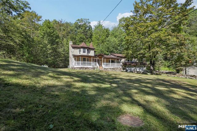 921 Tulip Trail, Newton, NJ 07860