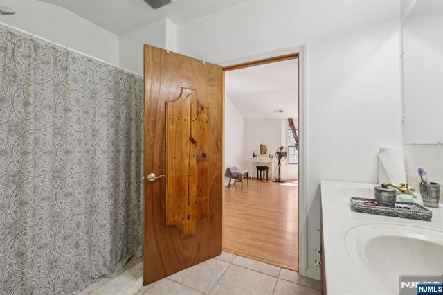 921 Tulip Trail, Newton, NJ 07860