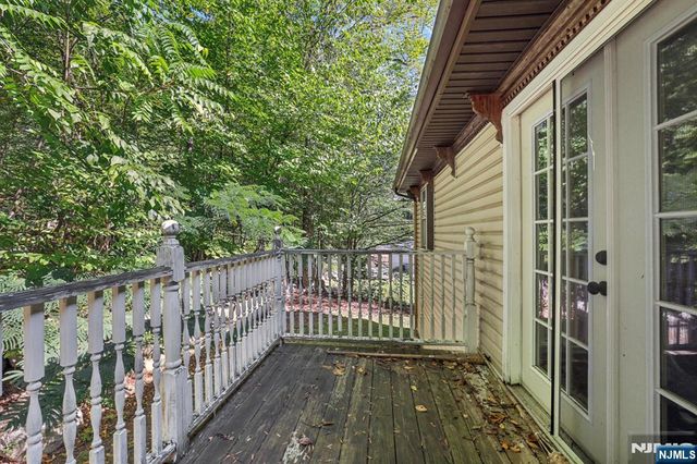 921 Tulip Trail, Newton, NJ 07860