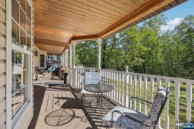 921 Tulip Trail, Newton, NJ 07860